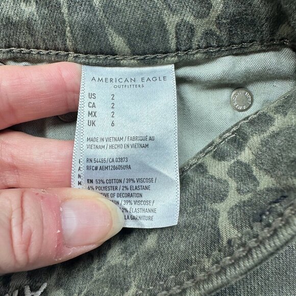 AMERICAN EAGLE Denim Stretch OliveGreen Camo Animal Print Mini Jean Skirt Size 2 - Picture 8 of 8